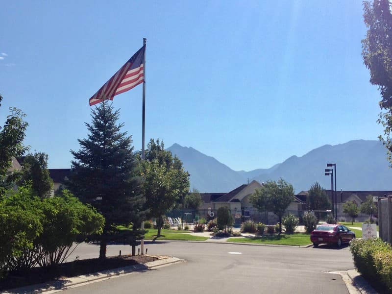 South Jordan Townhome: 10828 S Wynview Ln