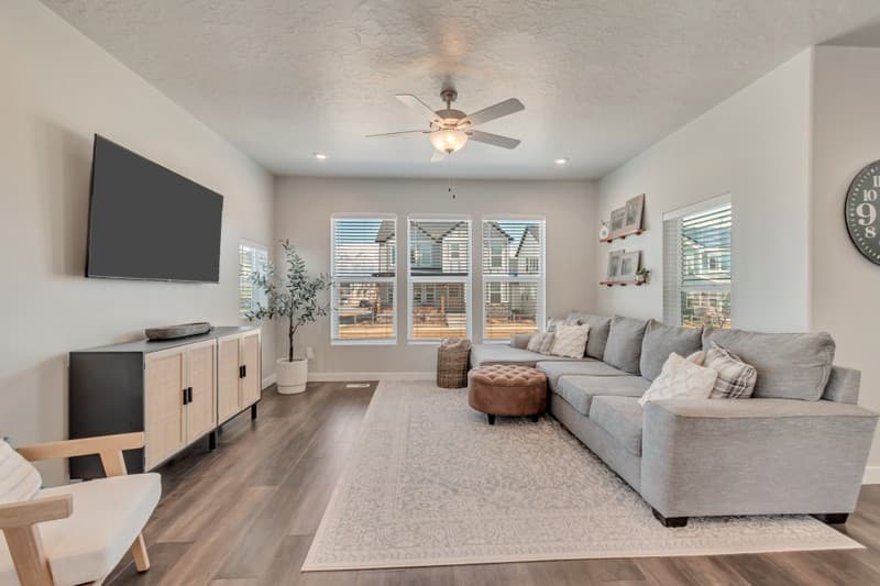 Layton House: 892 N 2175 W