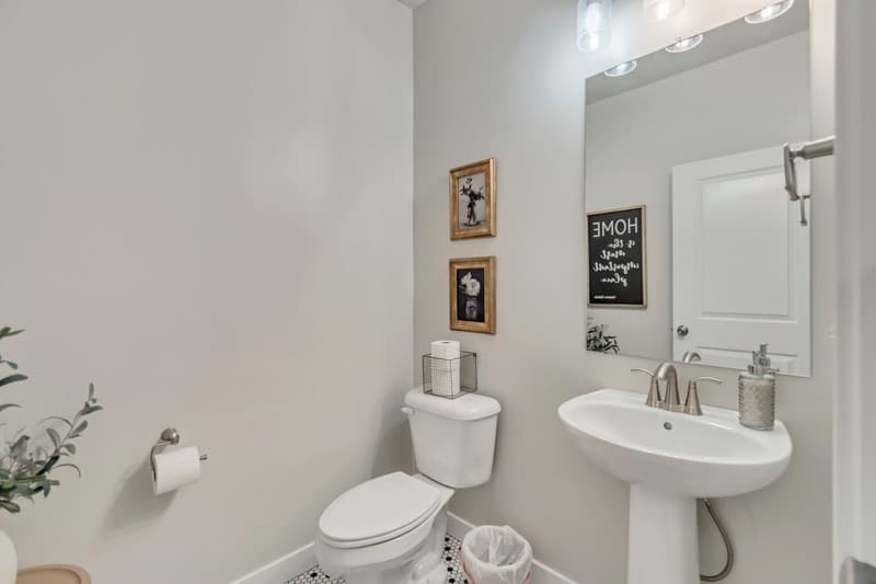 Layton House: 892 N 2175 W