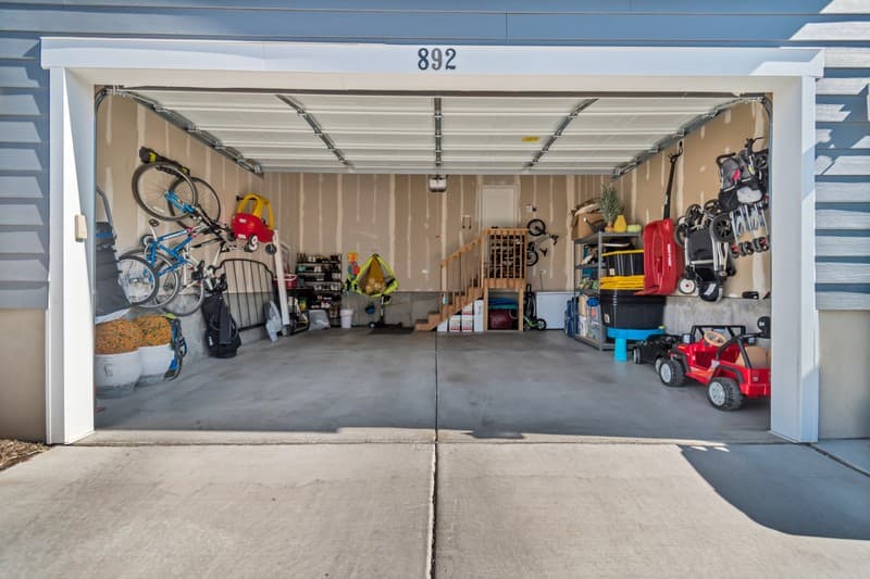 Layton House: 892 N 2175 W