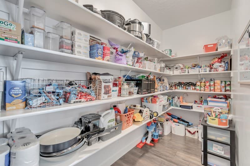 Layton House: 892 N 2175 W