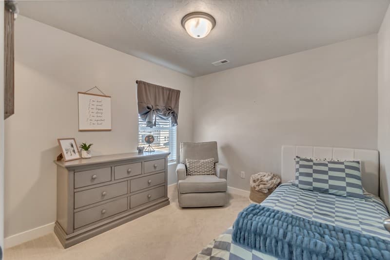 Layton House: 892 N 2175 W