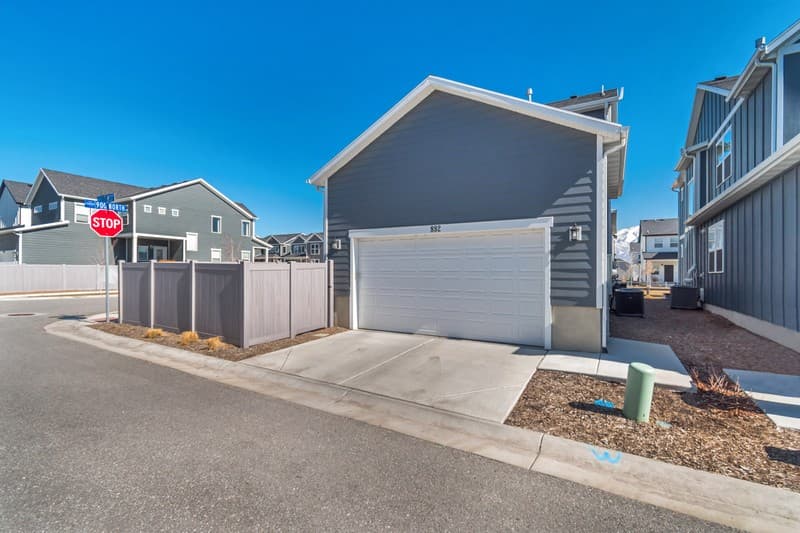 Layton House: 892 N 2175 W