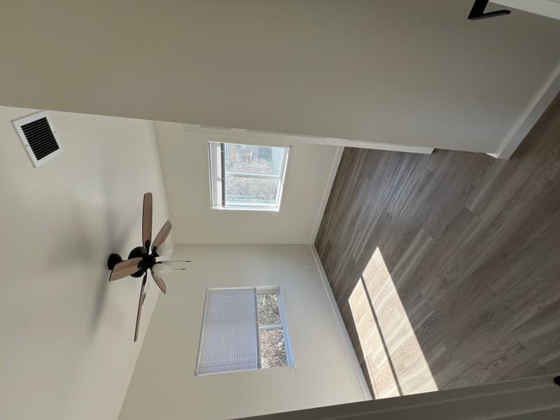 Hailey Apartment: 14 E Elm St
