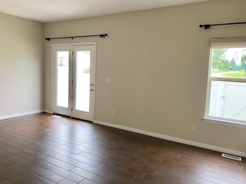 South Jordan Townhome: 10828 S Wynview Ln