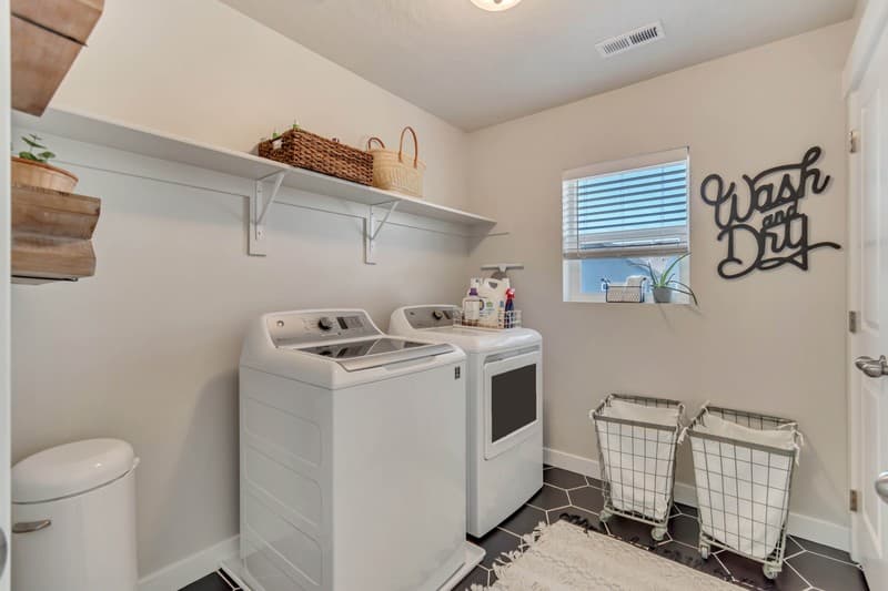 Layton House: 892 N 2175 W