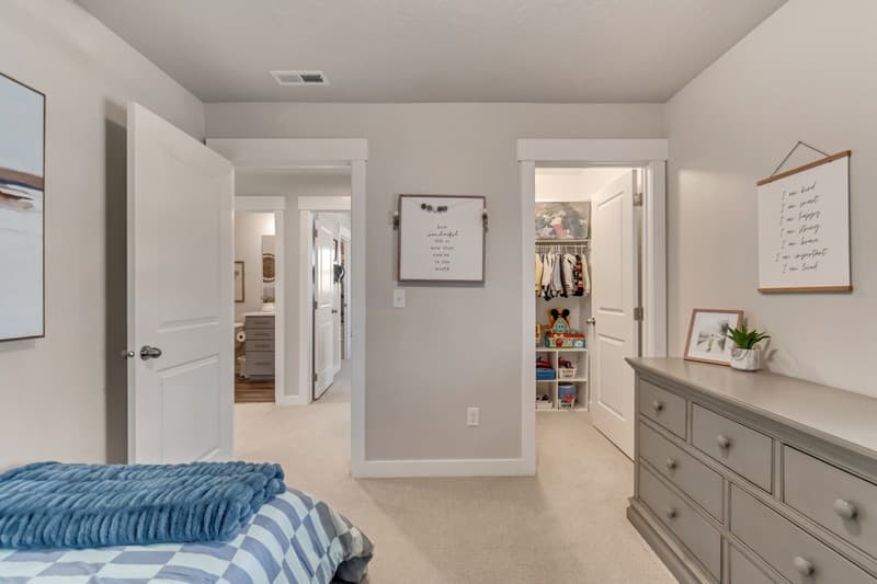 Layton House: 892 N 2175 W