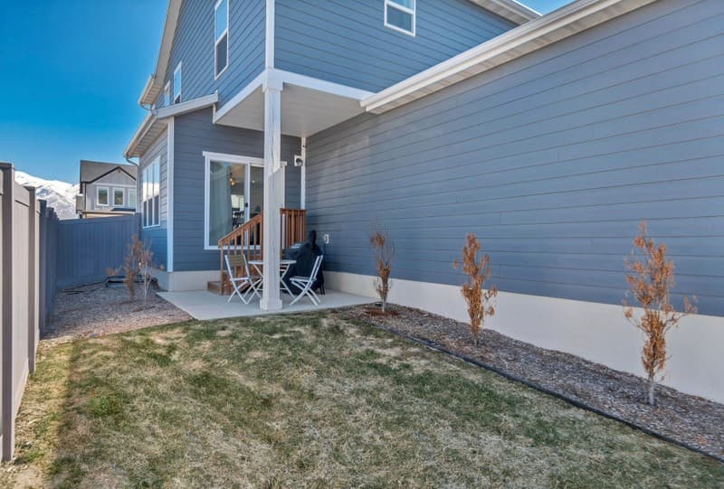 Layton House: 892 N 2175 W