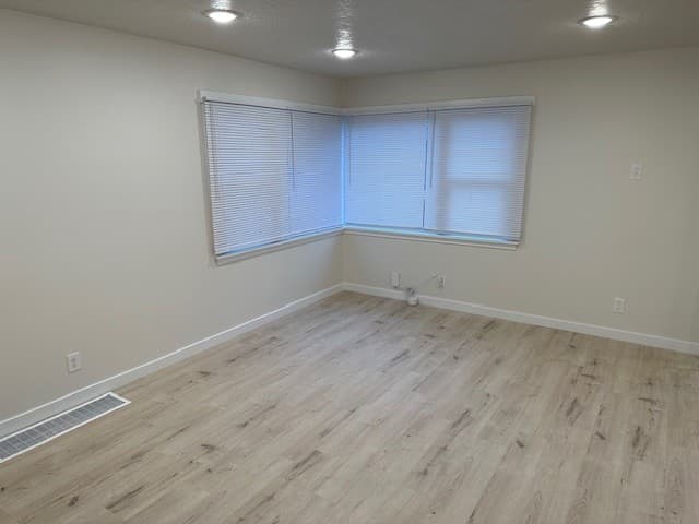 Taylorsville House: 6314 S 2200 W