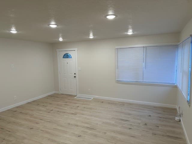 Taylorsville House: 6314 S 2200 W