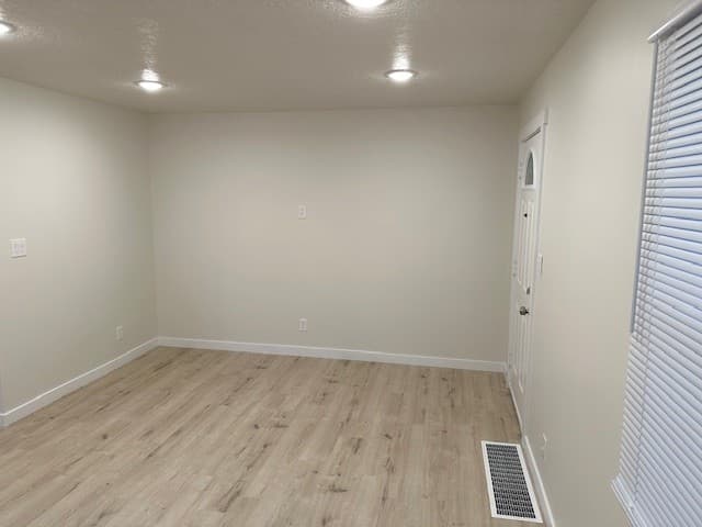 Taylorsville House: 6314 S 2200 W