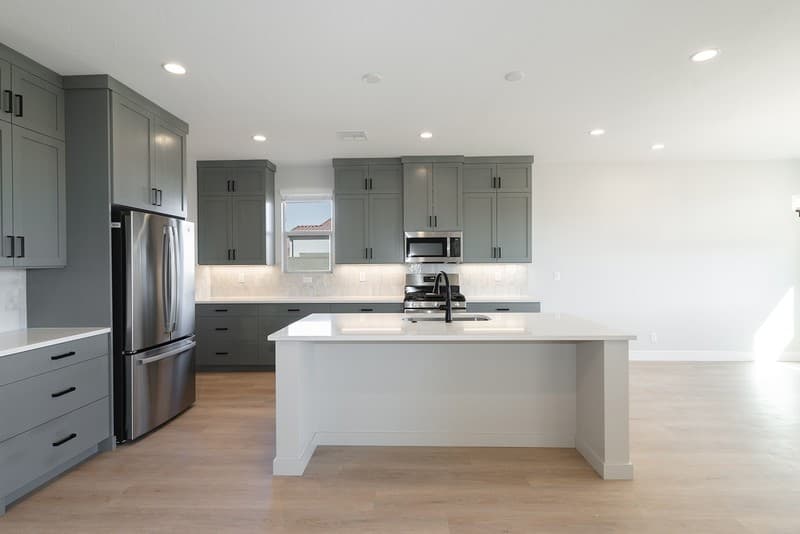 Washington House: 1472 N Highland Pkwy