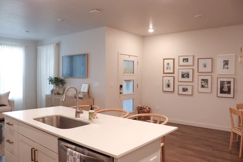 North Salt Lake Townhome: 663 S Burkhill Ln