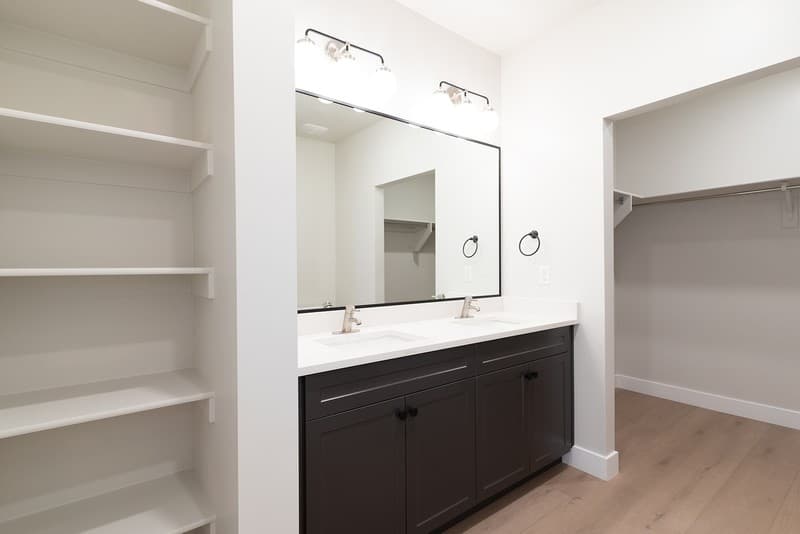 Washington Townhome: 3930 E Razor Dr