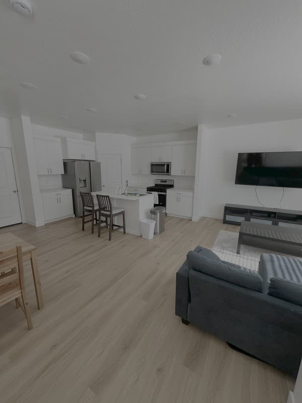 Providence Townhome: 460 W 25 N
