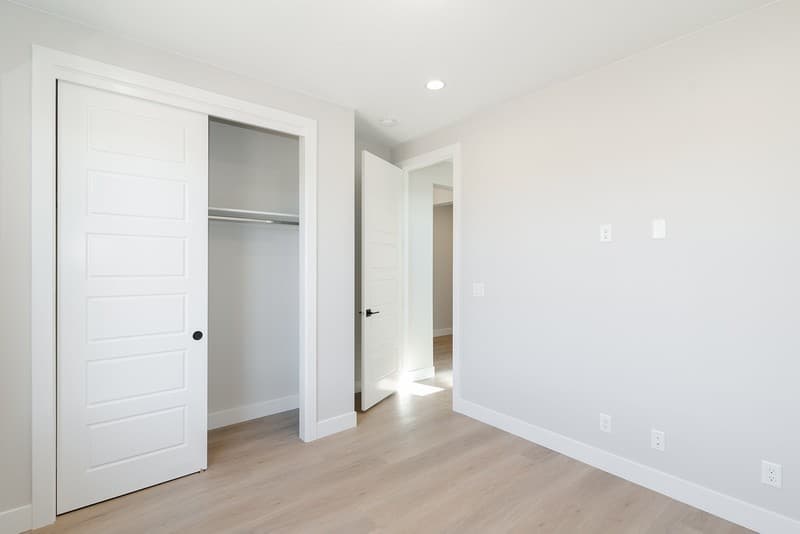 Washington House: 1472 N Highland Pkwy