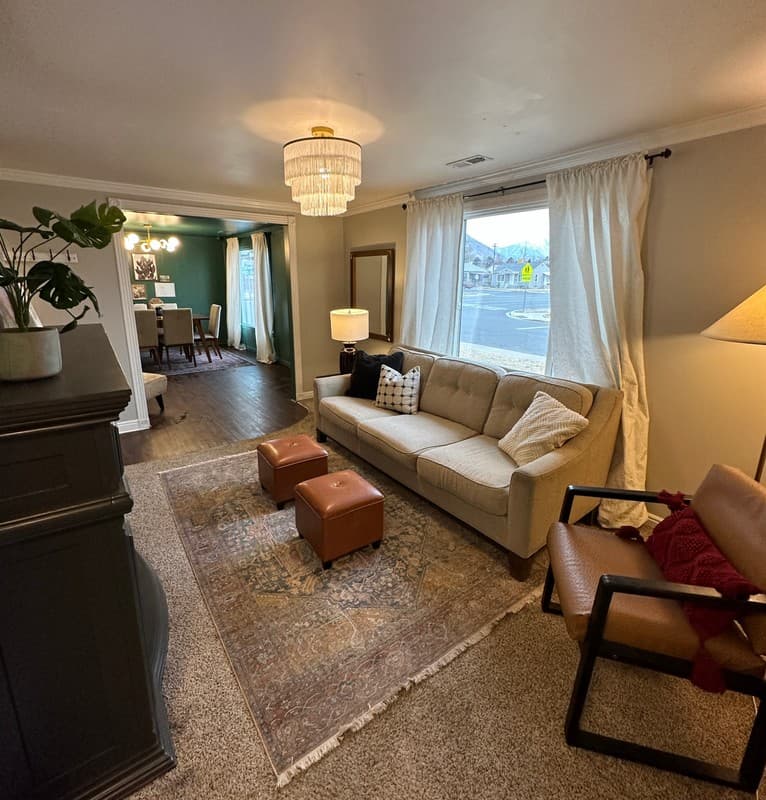 Provo House: 891 E 400 S