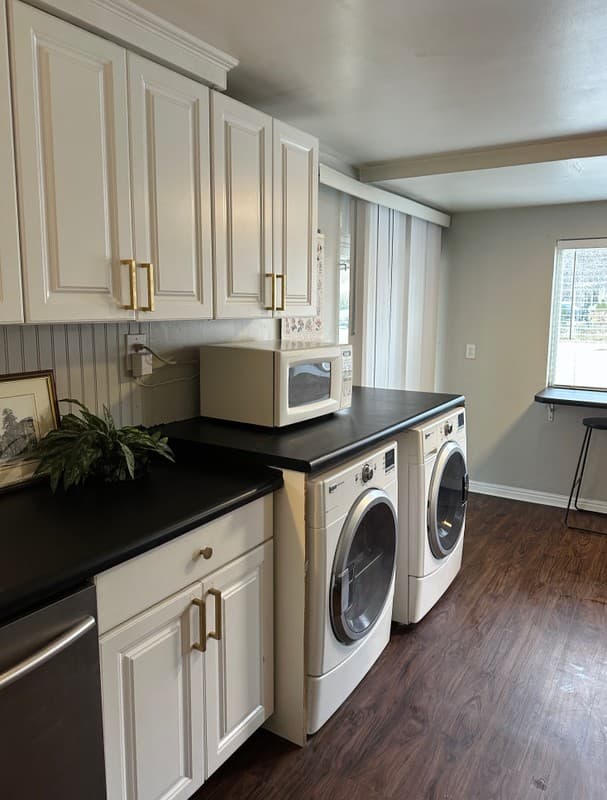 Provo House: 891 E 400 S