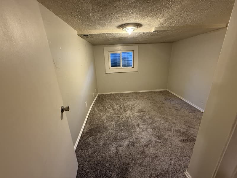 Provo House: 893 E 400 S