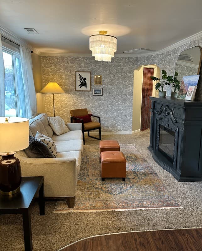 Provo House: 891 E 400 S