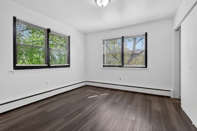 Trenton Apartment: 9-11 Sanhican Drive,