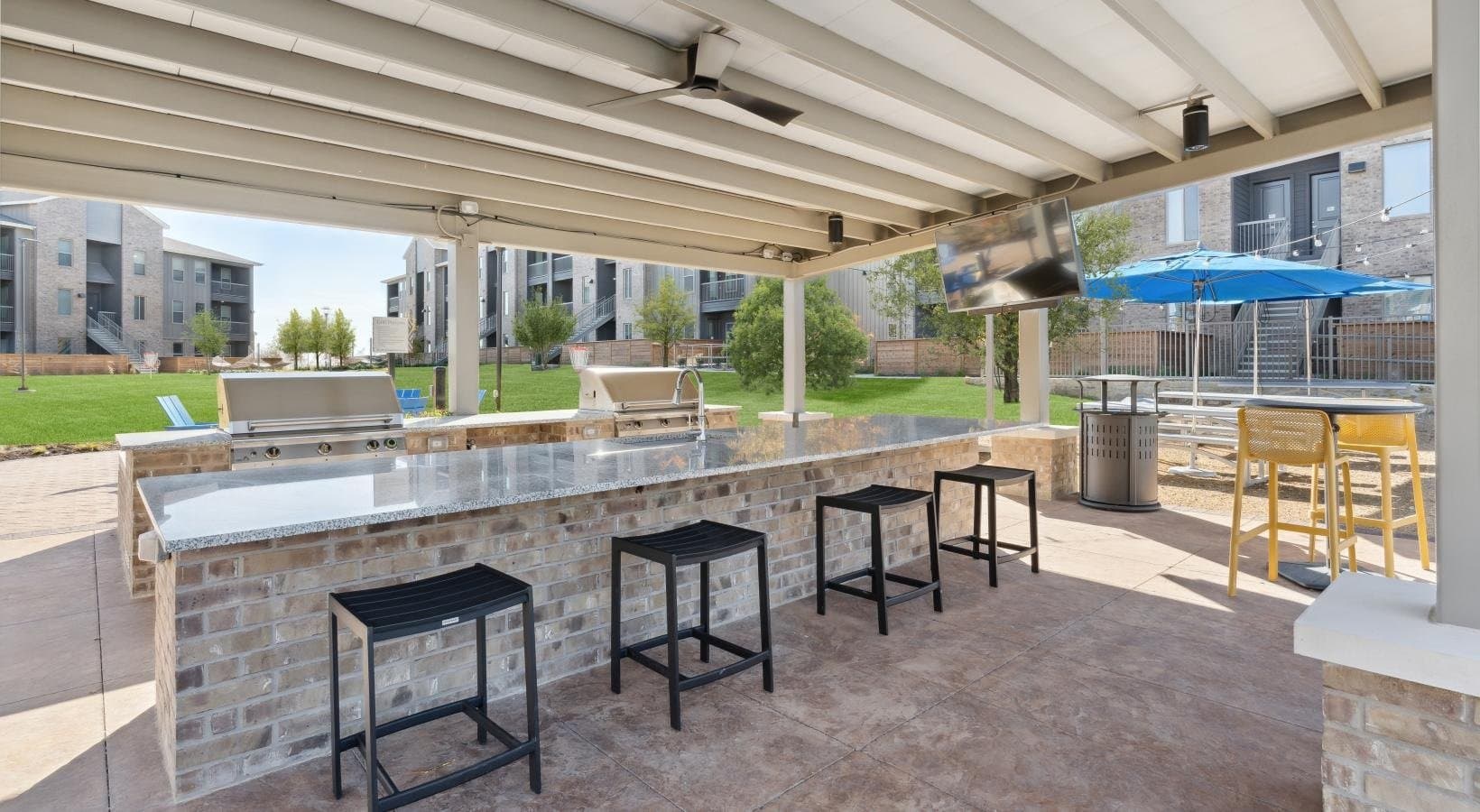 Fort Worth Apartment: 5400 Huffines Blvd