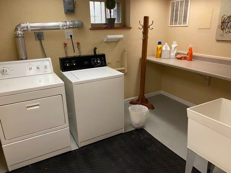 Spokane Apartment: 1519 W 9th Ave