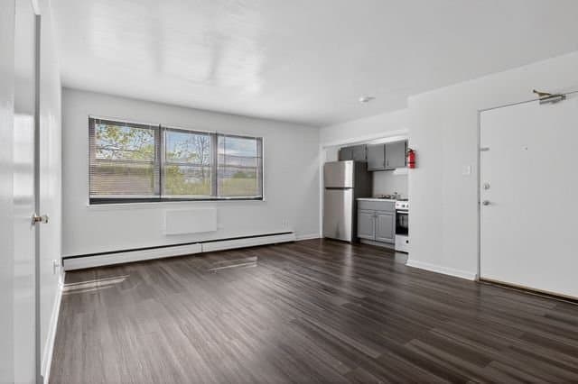 Trenton Apartment: 1 Bruce Park Dr #B2