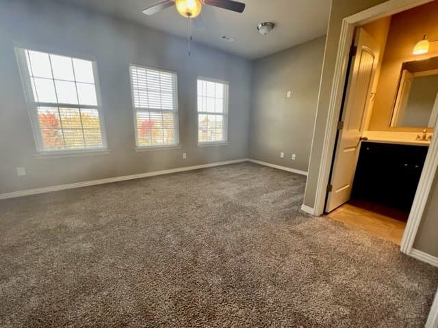 Fayetteville Townhome: 877 W North St
