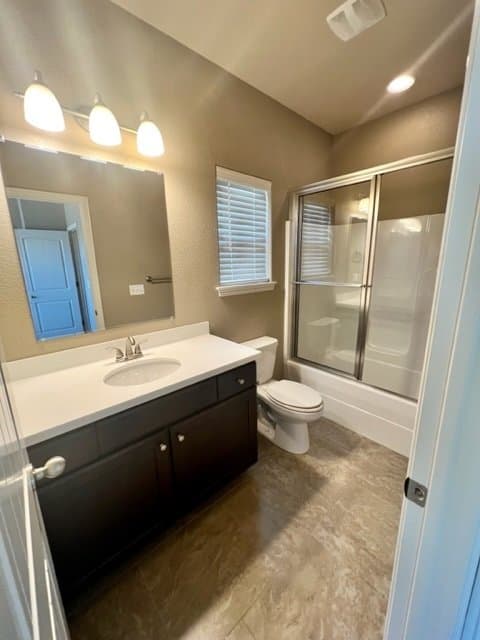 Fayetteville Townhome: 893 W North St