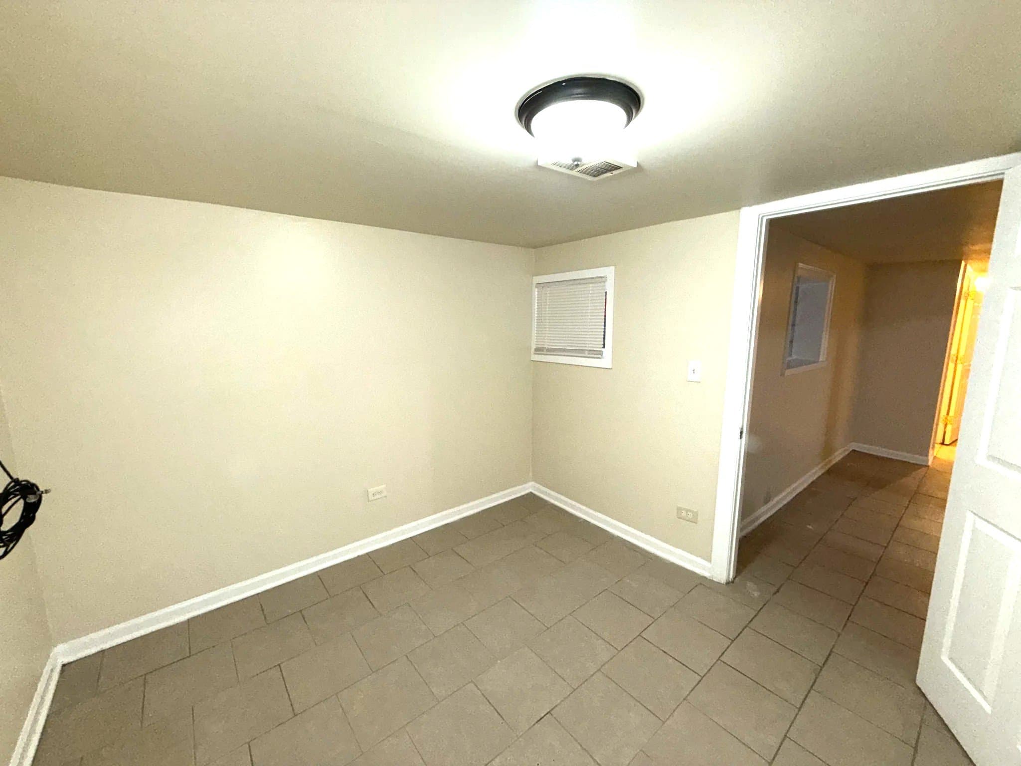 Chicago House: 7423 S St Lawrence Ave