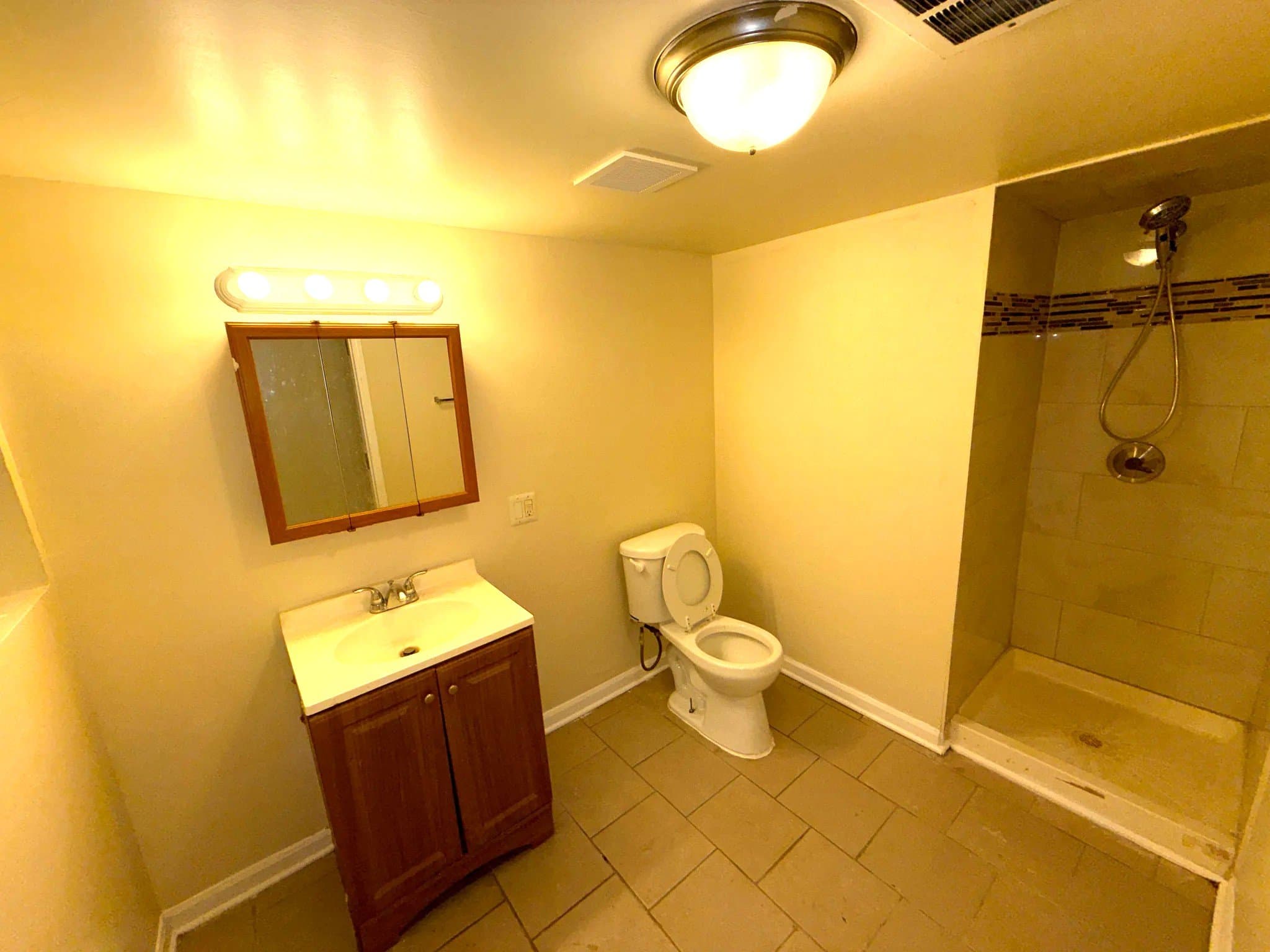 Chicago House: 7423 S St Lawrence Ave