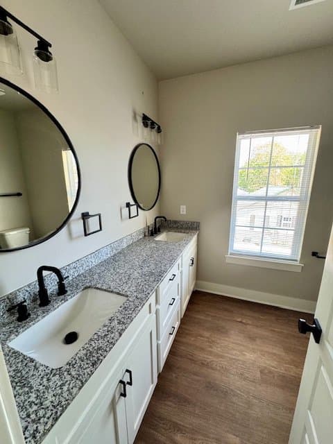 Fayetteville House: 1411 #2 S Washington Ave