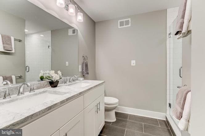 Baltimore Townhome: 3405 - UL Front of House Room