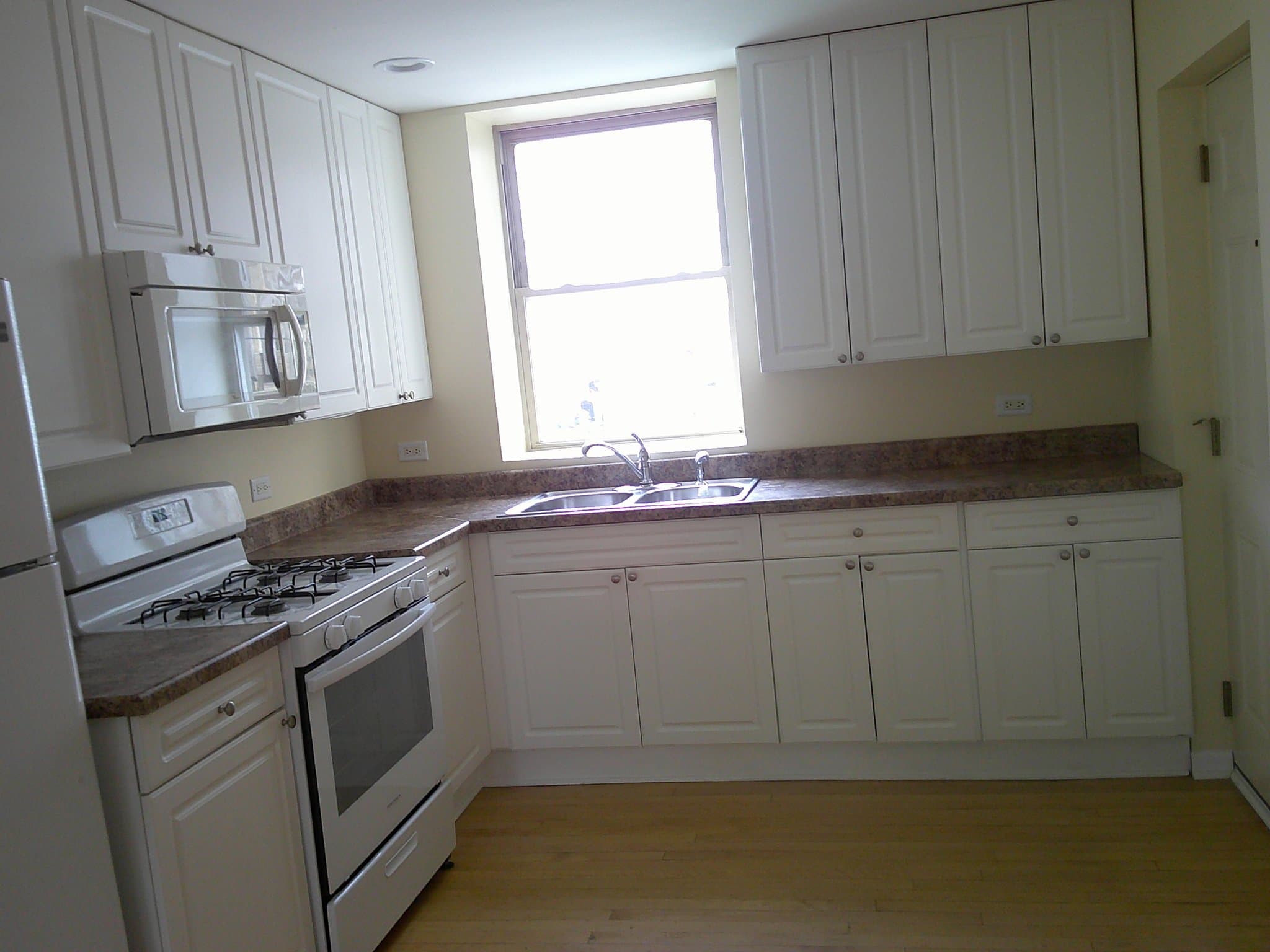 Chicago Apartment: 4738 W George St. 1W