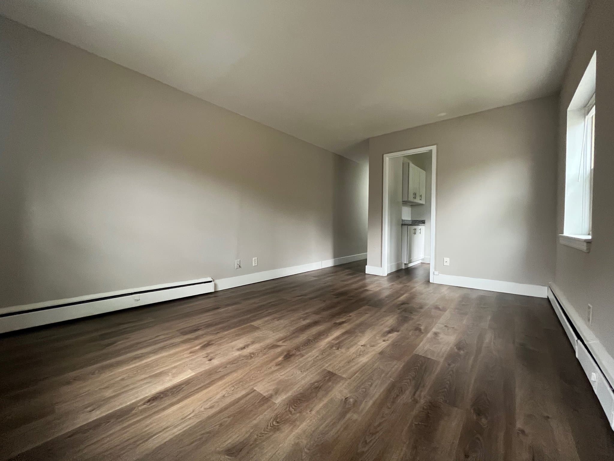Milwaukee Apartment: 1560 N Prospect