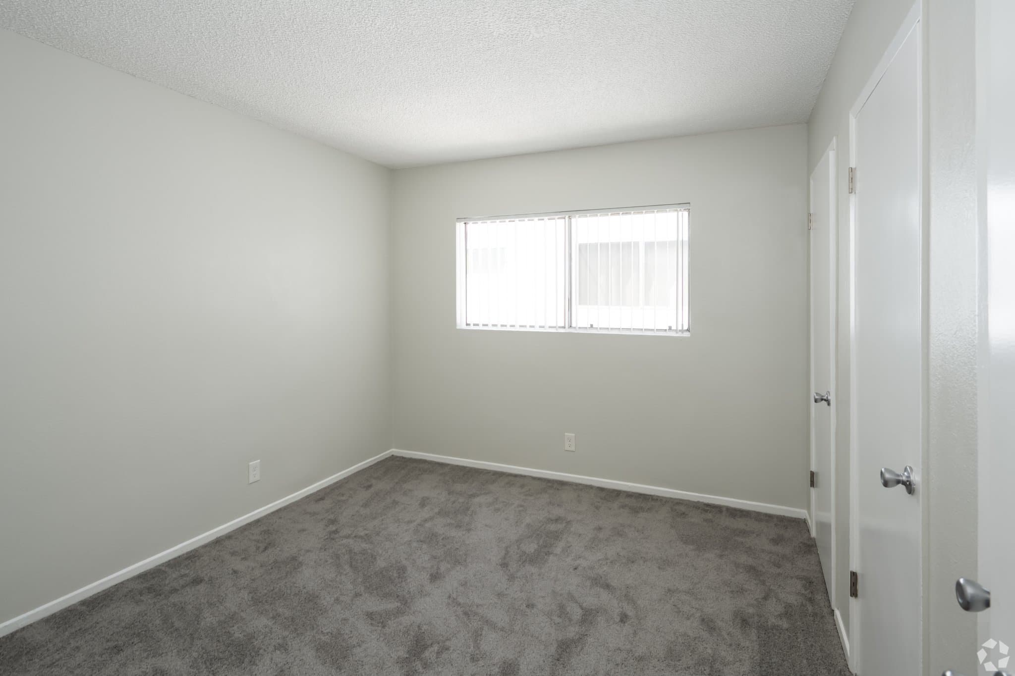 Culver City Apartment: 4733 S SLAUSON AVE