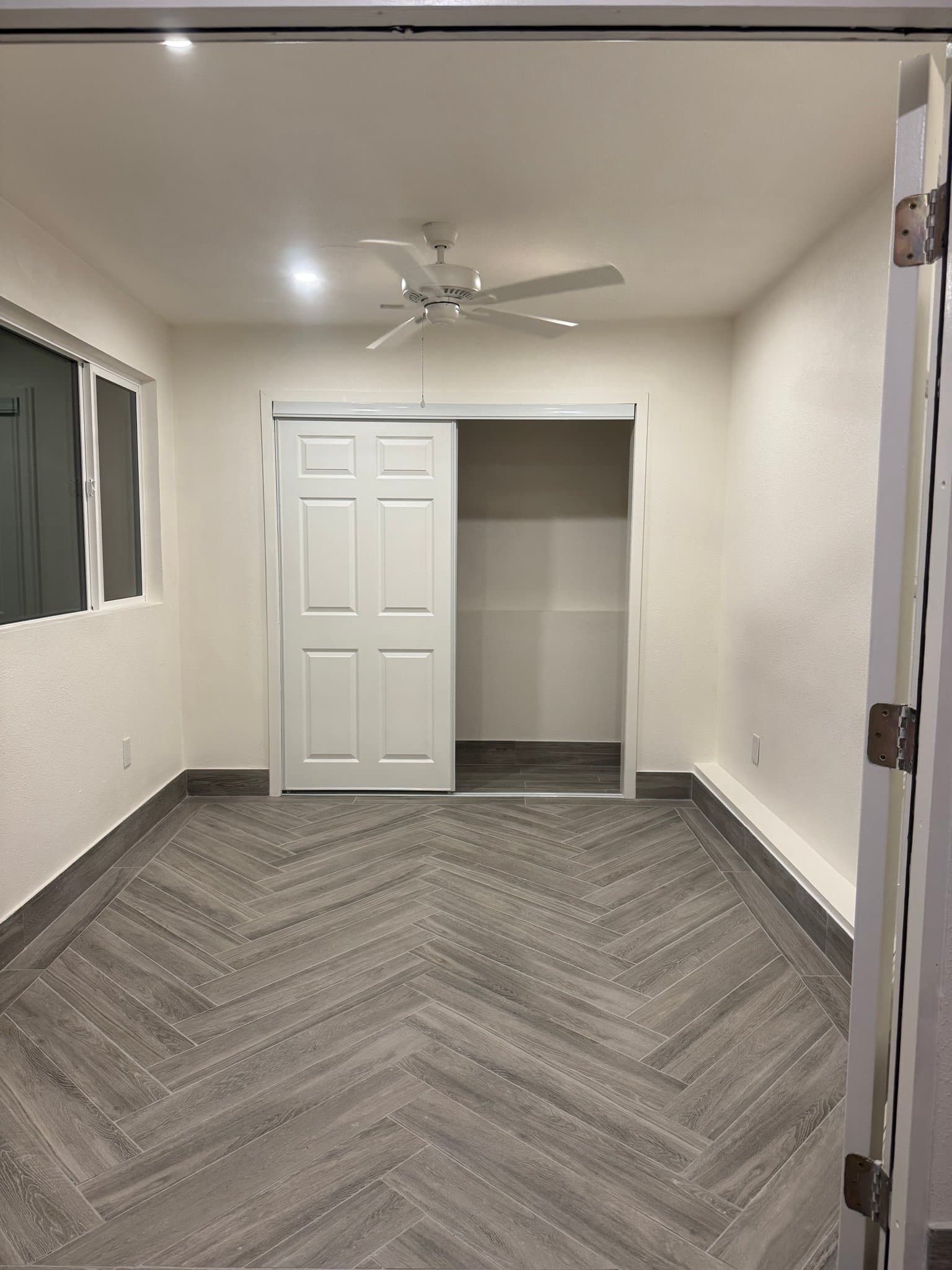 San Dimas Townhome: 224 S Valley Center Ave