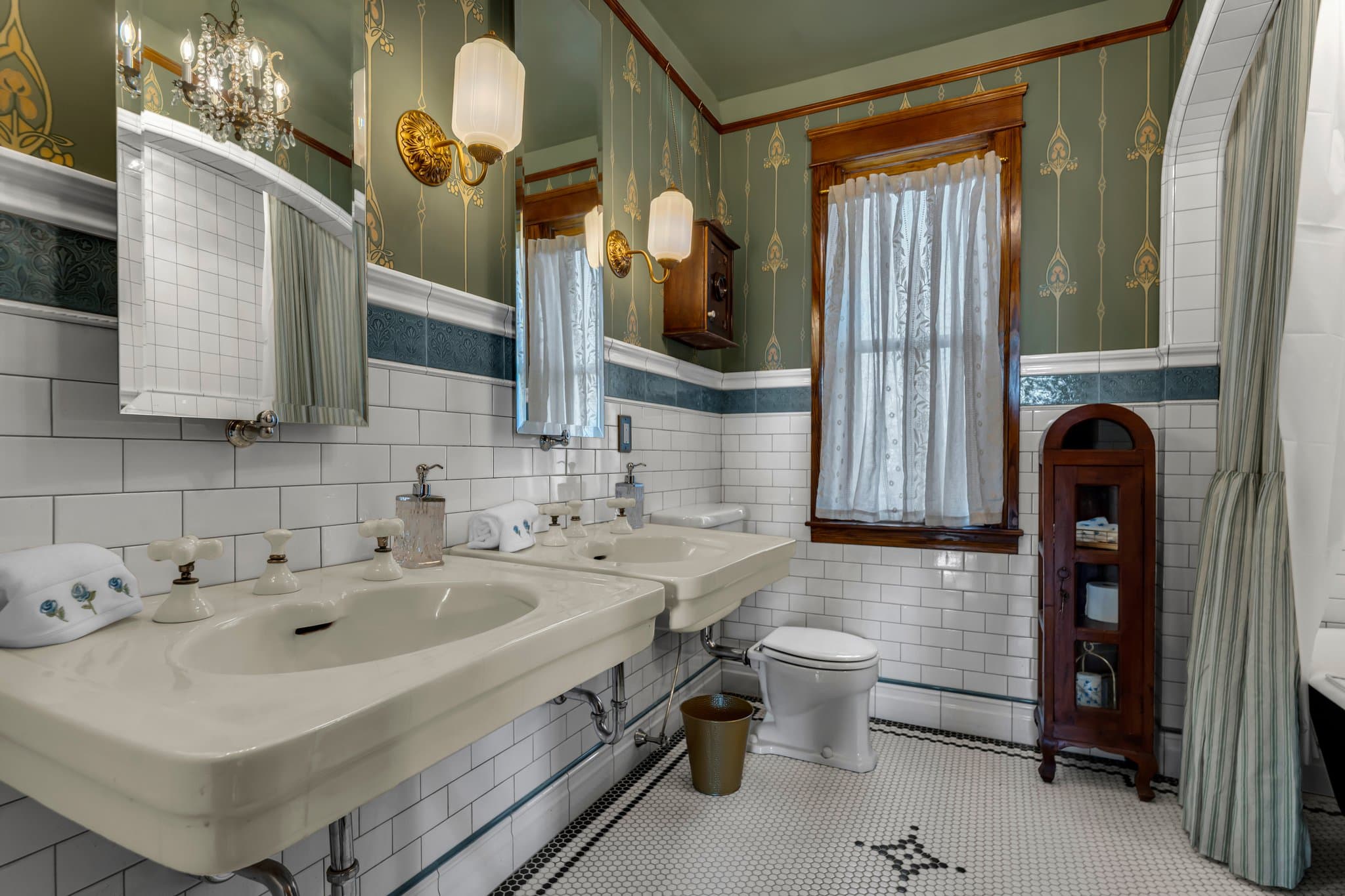 Detroit House: 2313 17TH STREET