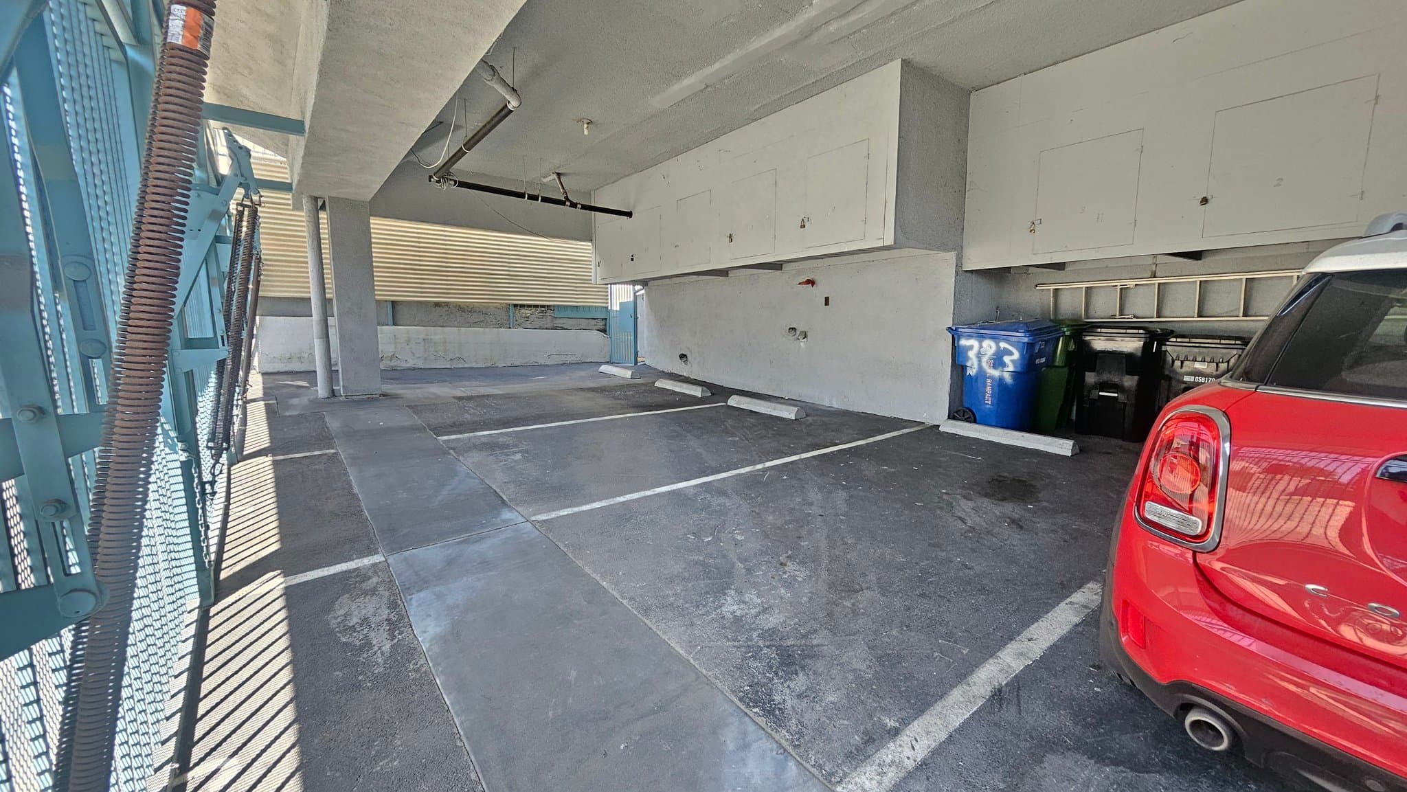 Los Angeles Apartment: 323 N. Rampart Blvd