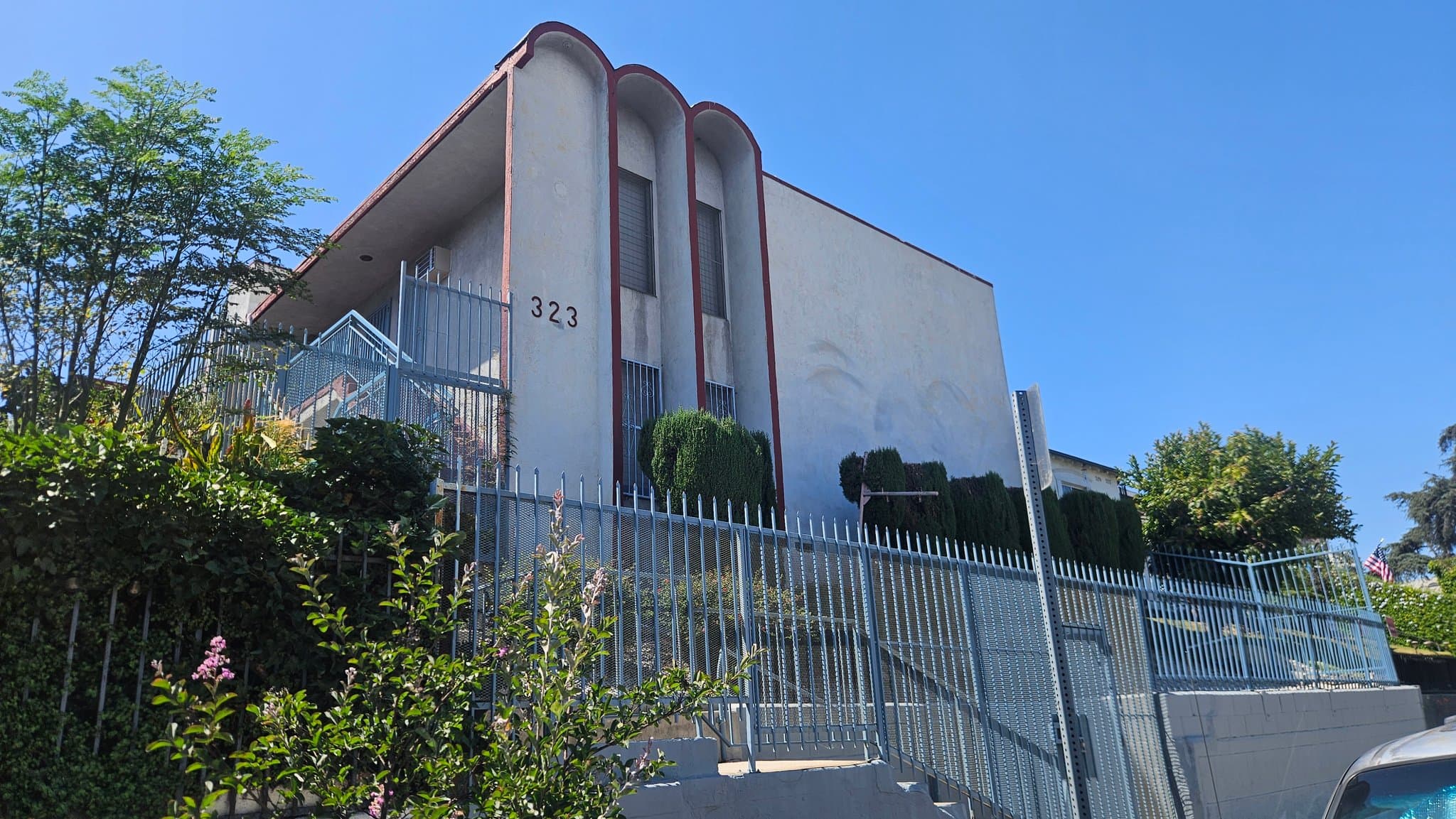Los Angeles Apartment: 323 N. Rampart Blvd