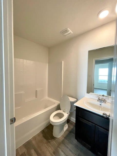 Waco House: 1114B Chestnut