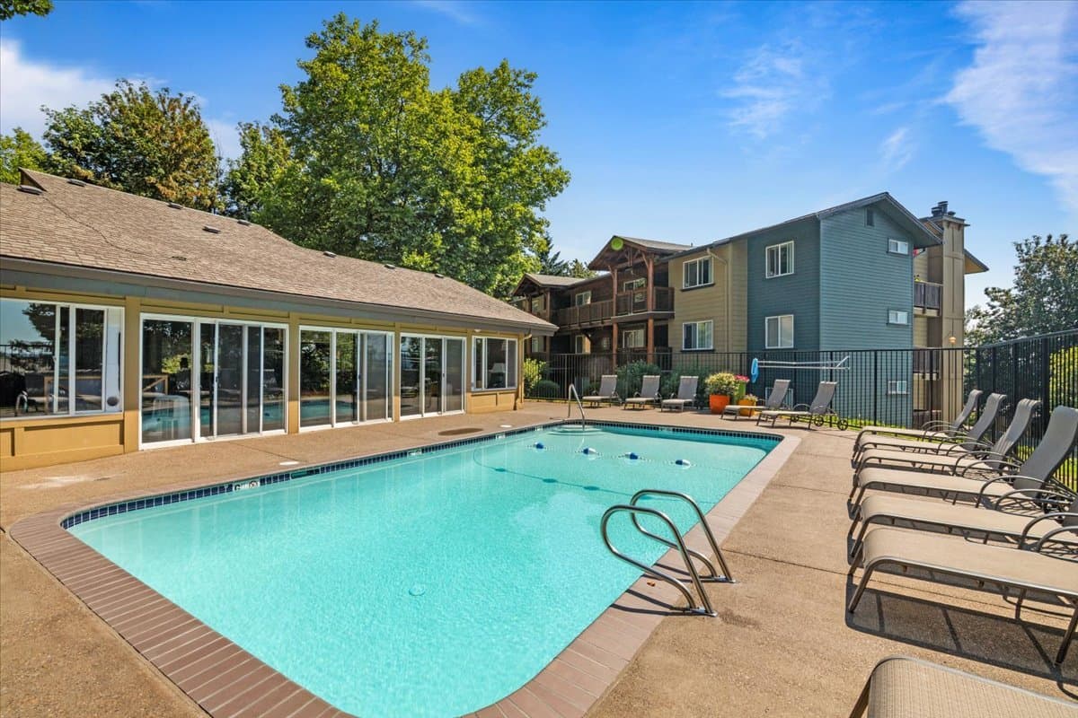 Lake Oswego Apartment: 12375 Mt Jefferson Terrace