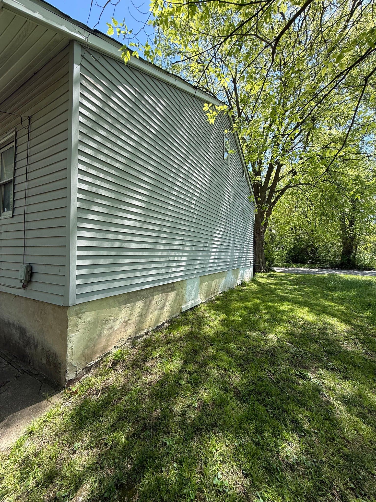 Decatur House: 462 W Leafland Ave
