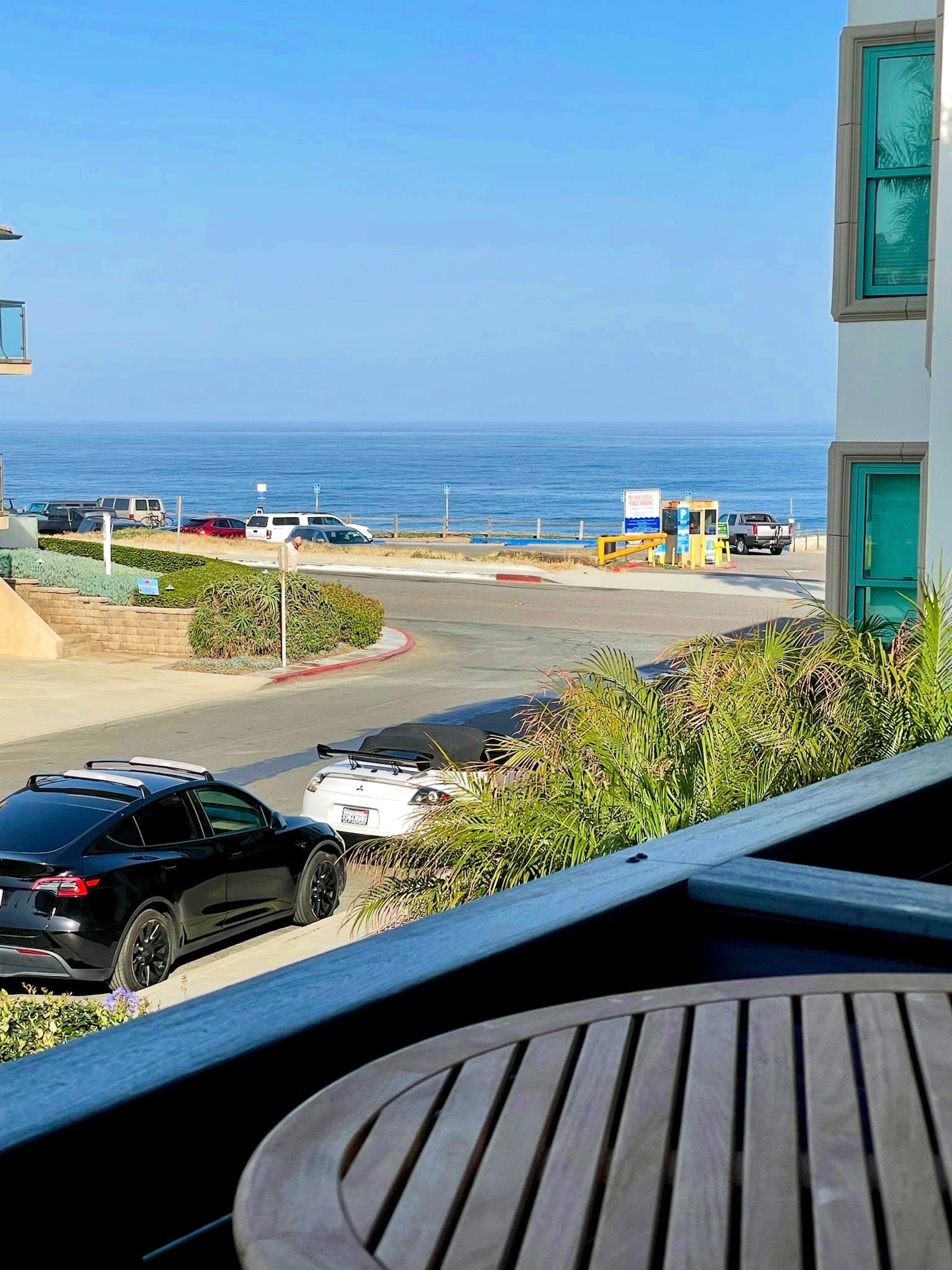 Redondo Beach Apartment: 110 Paseo De La Concha