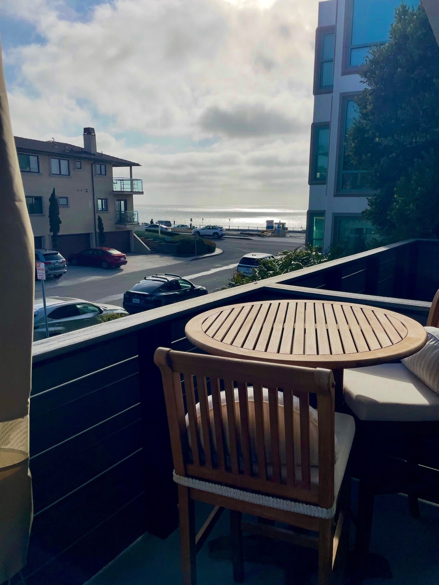 Redondo Beach Apartment: 110 Paseo De La Concha
