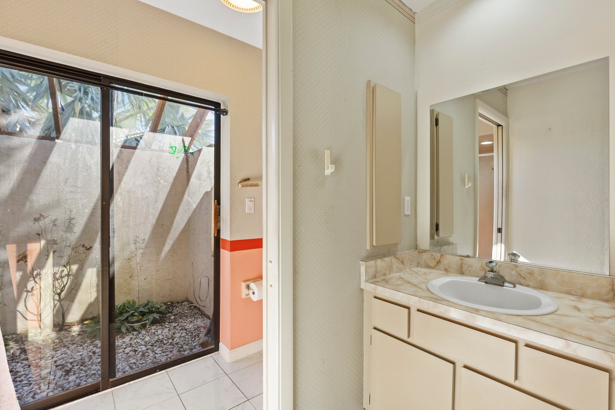Pt Charlotte Single Room: 19484 Midway Blvd