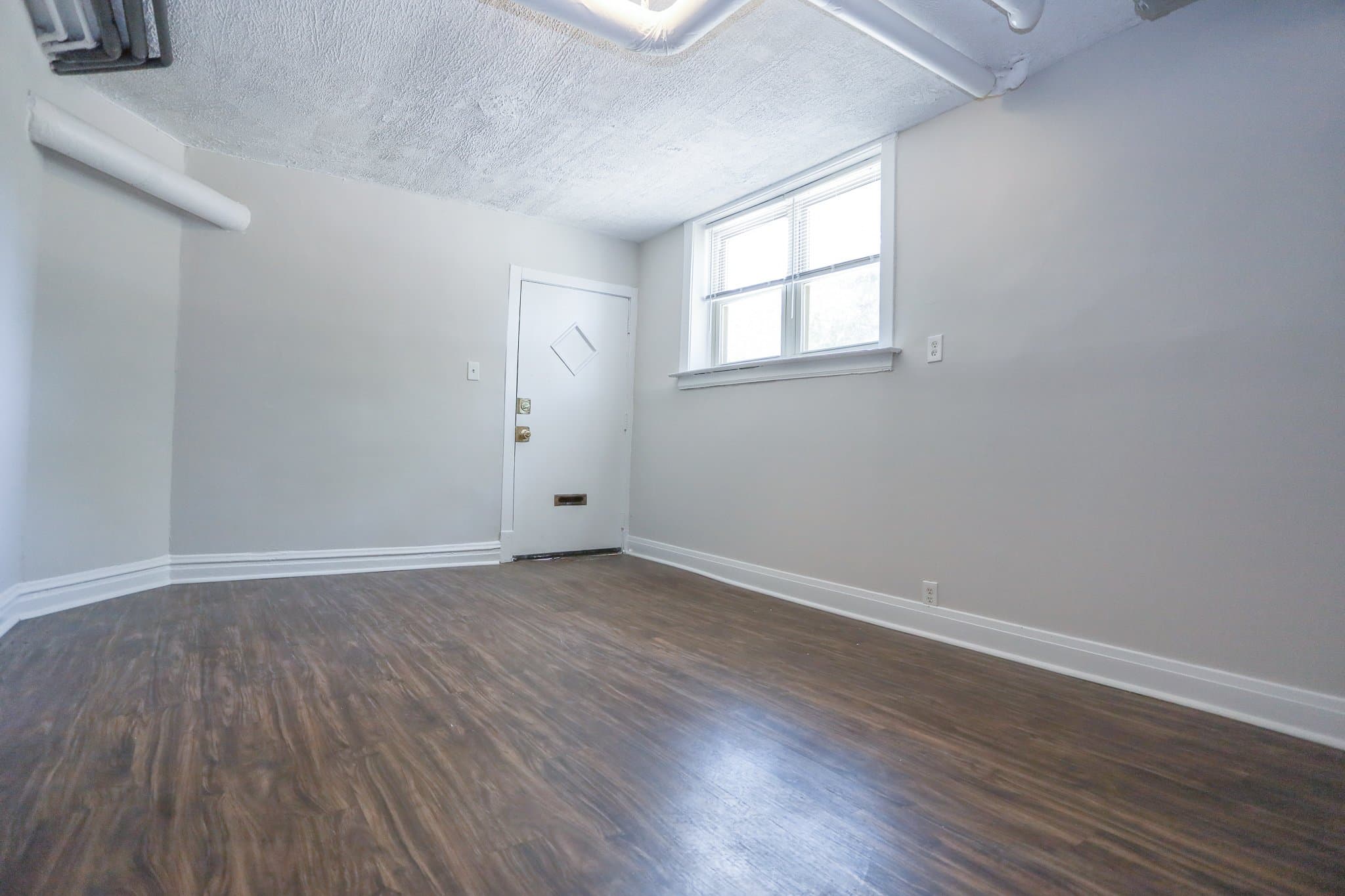 Chicago Apartment: 4649 Manor