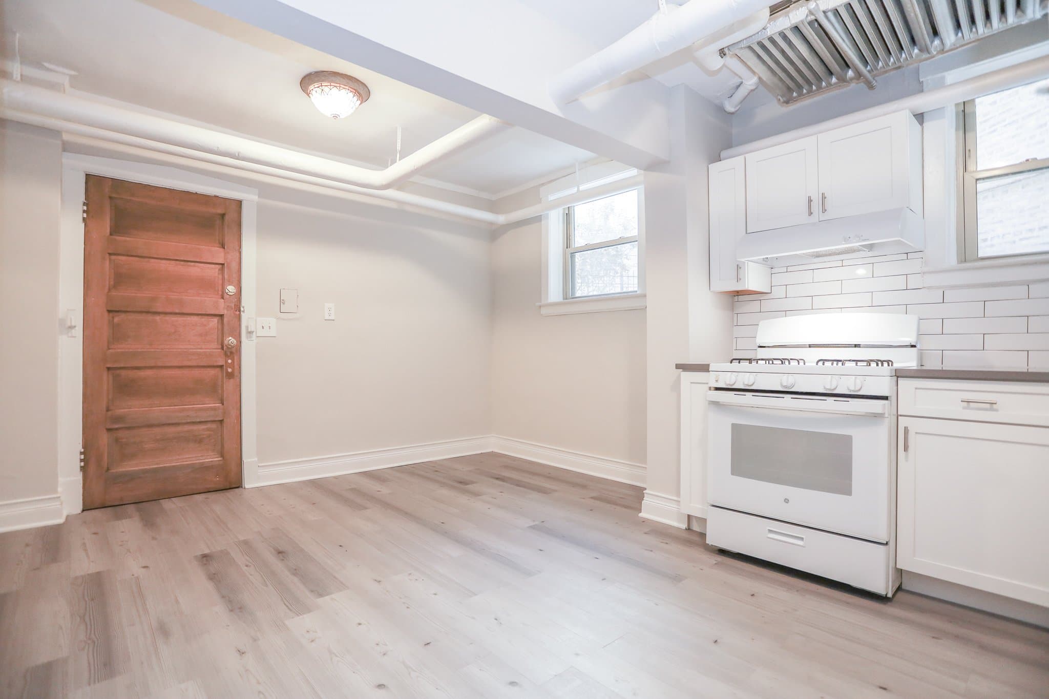 Chicago Apartment: 4649 Manor