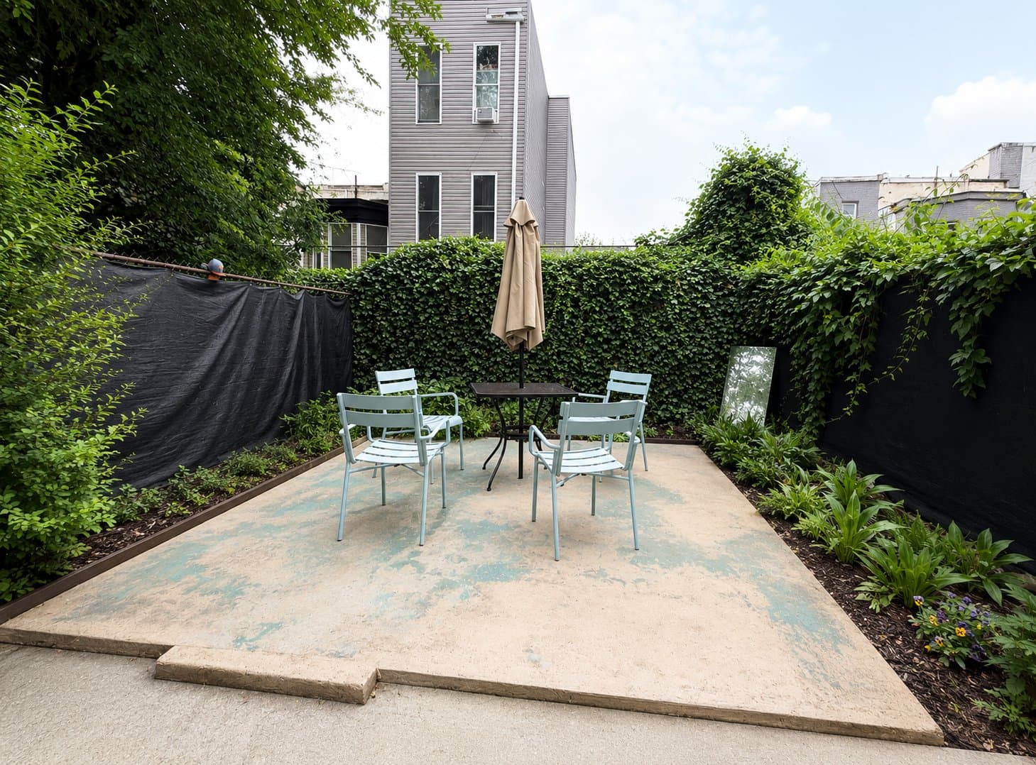 Philadelphia House: 2141 N Uber Street